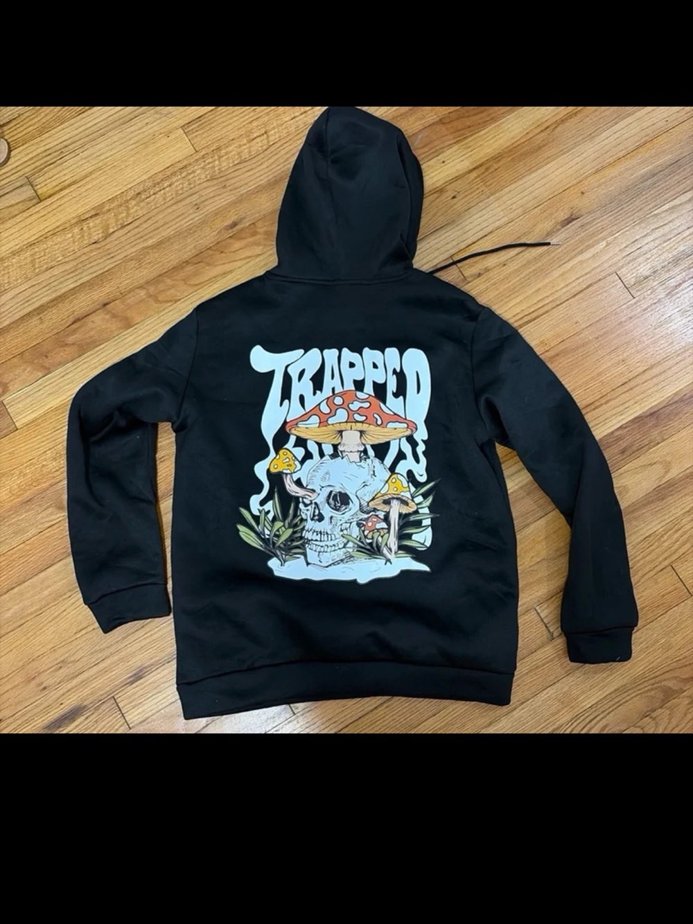 Black Graphic Hoodie Sweater with Mushroom Skull Print